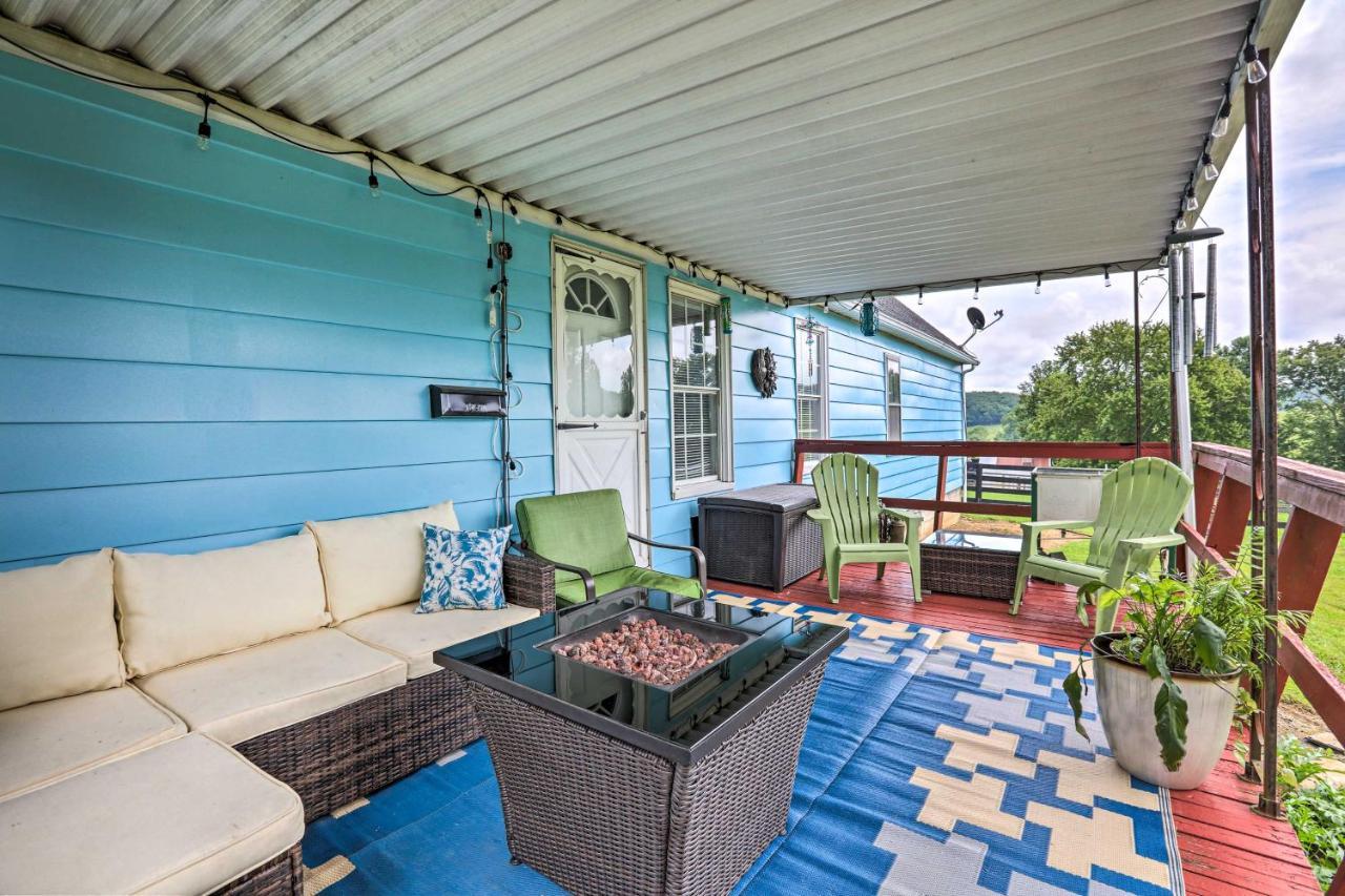 Charming East Bernstadt Retreat Less Than 6 Acre Farm! Exterior photo