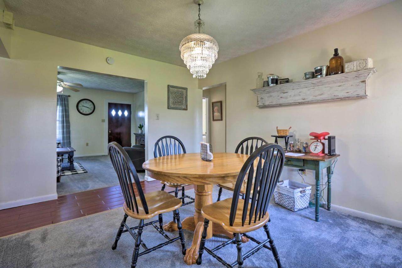 Charming East Bernstadt Retreat Less Than 6 Acre Farm! Exterior photo
