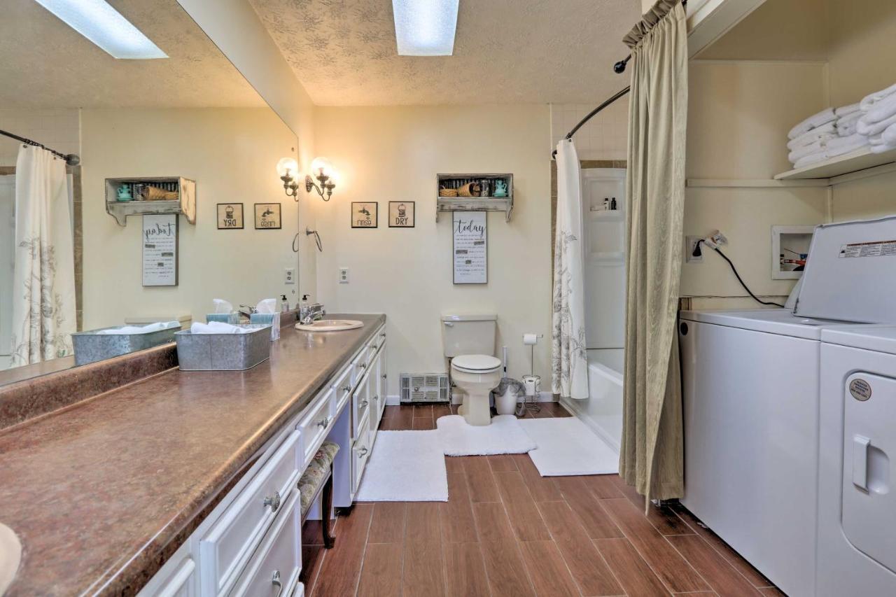 Charming East Bernstadt Retreat Less Than 6 Acre Farm! Exterior photo