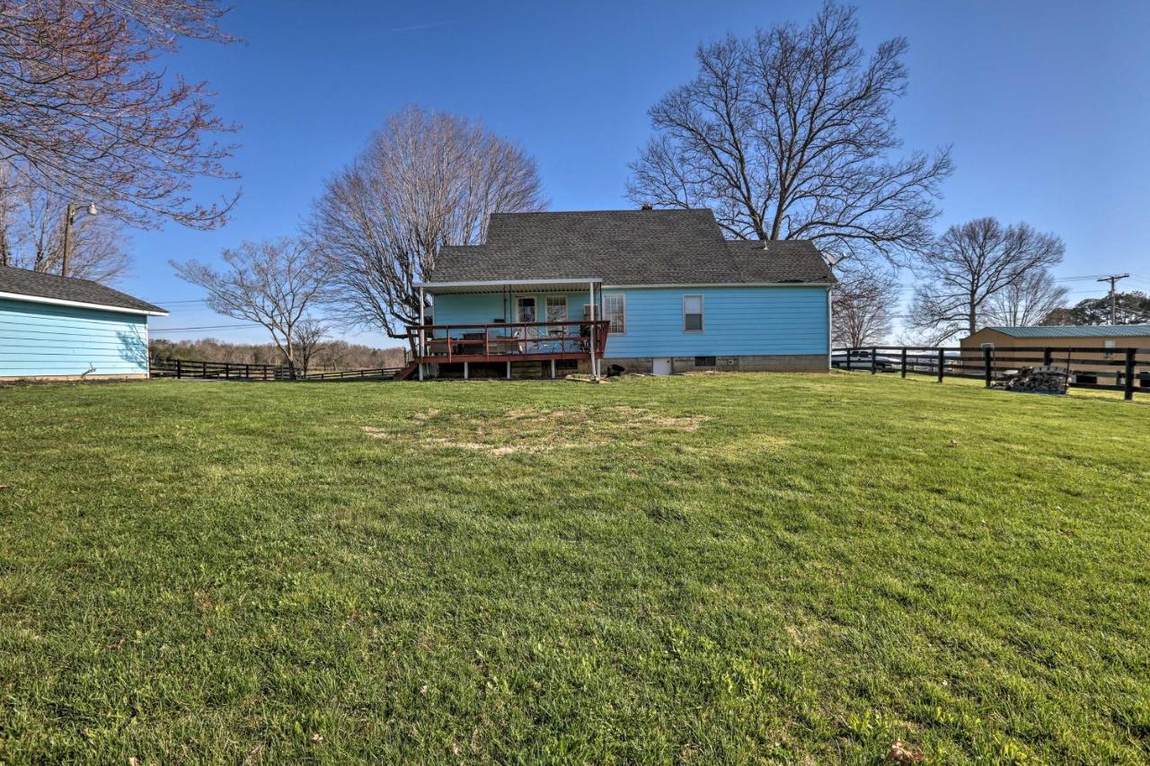 Charming East Bernstadt Retreat Less Than 6 Acre Farm! Exterior photo