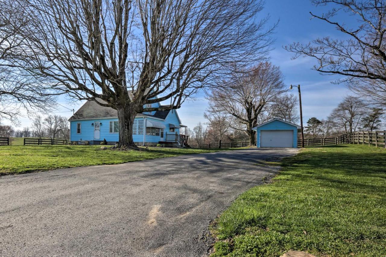 Charming East Bernstadt Retreat Less Than 6 Acre Farm! Exterior photo